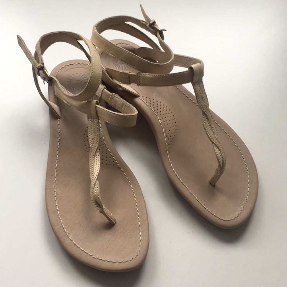 NWT UGS all leather flats sz 7